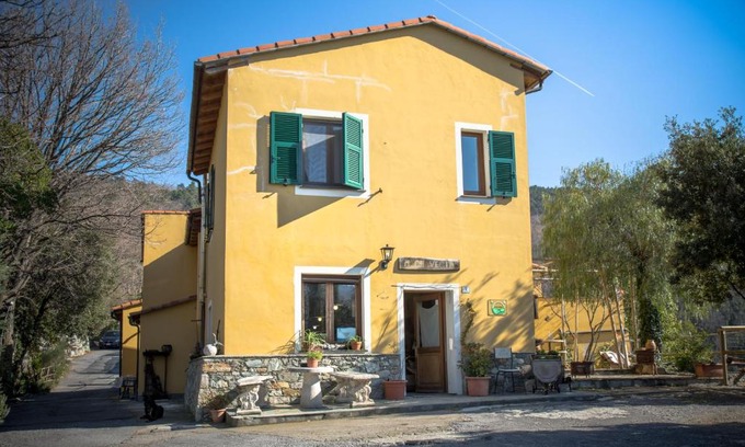 Carbuta House | Pet-Friendly Agriturismo A Cà Vegia with Breakfast & Kitchen