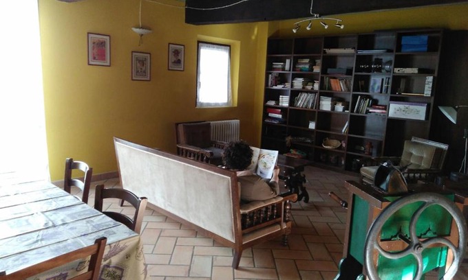 Montale House | Discover Agriturismo Aggazzotti: Pet-Friendly Oceanfront Retreat