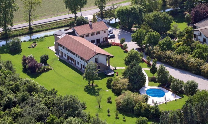 Meolo House | Inviting Oceanfront Retreat at Agriturismo Ancillotto
