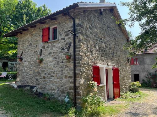 Montefiorino House | Cozy Agriturismo Antico Mulino sul Dolo for Families