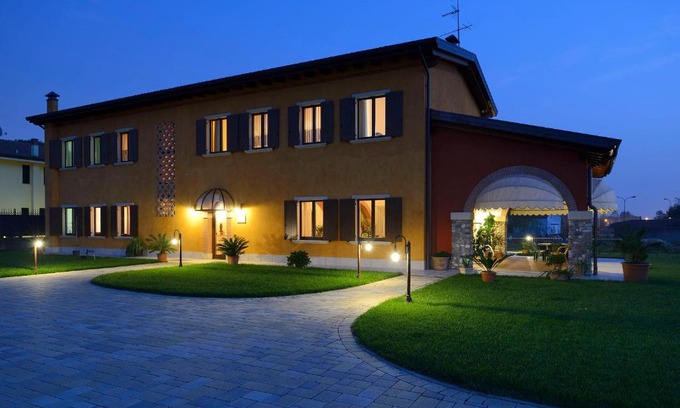 Ovest House | Pet Friendly Retreat at Agriturismo Bacche di Bosco