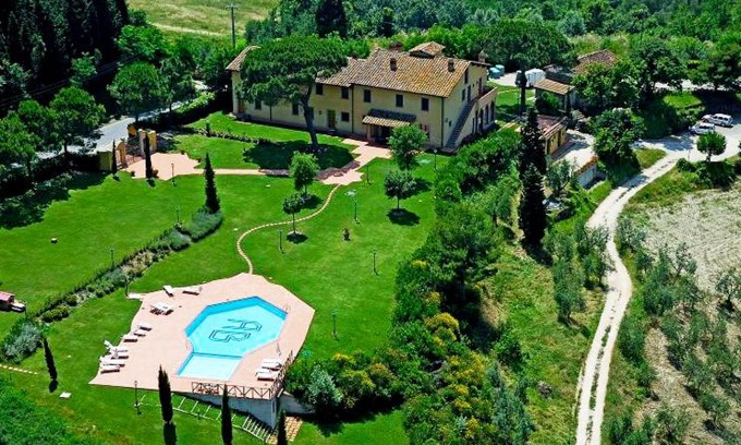 San Miniato House | Inviting Agriturismo Bellavista: 4-Star Stay with Pool