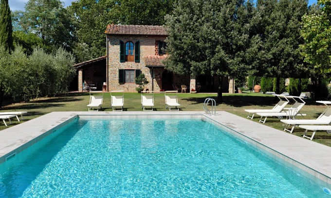 Orentano House | Discover Agriturismo Borgo ai Lecci: An Idyllic Villa Retreat