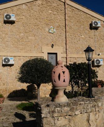 Enna House | Pet-Friendly Retreat at Agriturismo Borgo Furma, Rated 9/10