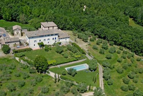 Simignano House | Inviting Agriturismo Borgo Personatina with Ocean Views