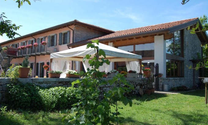 Romans dʼIsonzo House | Explore Agriturismo Borgovecchio: Pet-Friendly Oceanfront Retreat