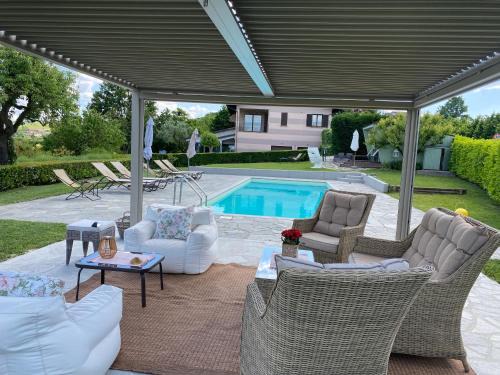 Castagnole delle Lanze House | Experience Agriturismo Bottega di Rosanna: Oceanfront Bliss