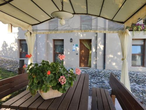 Mason Vicentino Apartment | Pet-Friendly Stay at Agriturismo Cantarana for Families