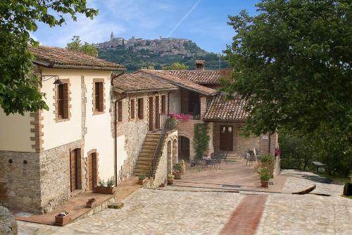 Todi House | Discover Agriturismo Casale delle Lucrezie with Ocean Views
