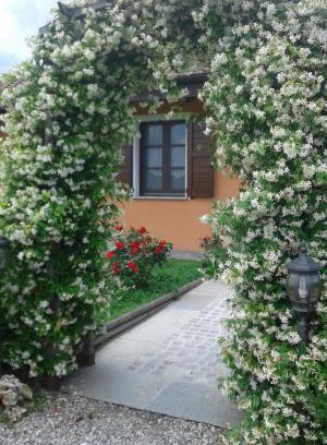 Oleggio House | Relaxing Retreat at Agriturismo Cascina Aguzza - Rated 9.1