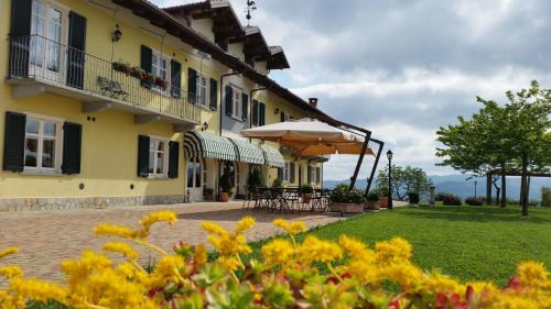 Diano d'Alba House | Experience Agriturismo Cascina Rabalot: Pet-Friendly Retreat