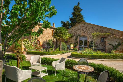 Gallina House | Experience Castello di Spedaletto: Oceanfront Bliss