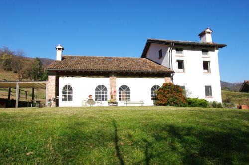 Bassano del Grappa House | Pet-Friendly Agriturismo Corte del Maso with Family Amenities