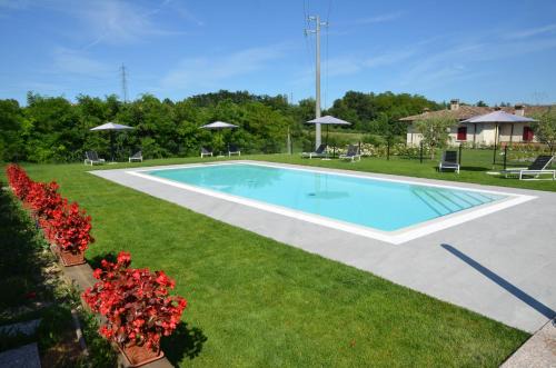 Pozzolengo House | Discover Agriturismo Corte Ambrosio: 4-Star Oceanfront Retreat
