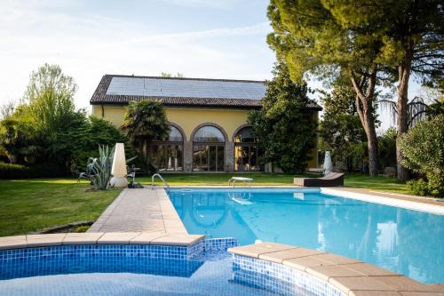 Mantua House | Experience Agriturismo Corte Capiluppia with Ocean Views