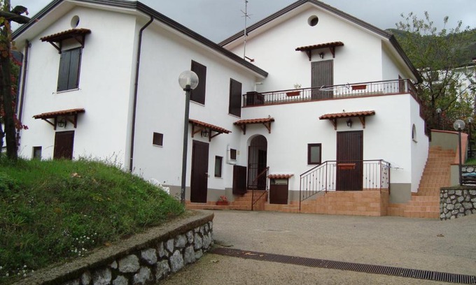 Tramonti House | Pet-Friendly Agriturismo Costiera Amalfitana with Breakfast