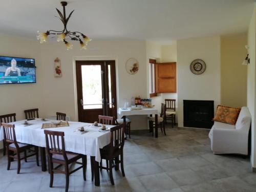 Corleto Monforte House | Delightful Agriturismo CuoreLieto del Cilento: Family-Friendly Stay