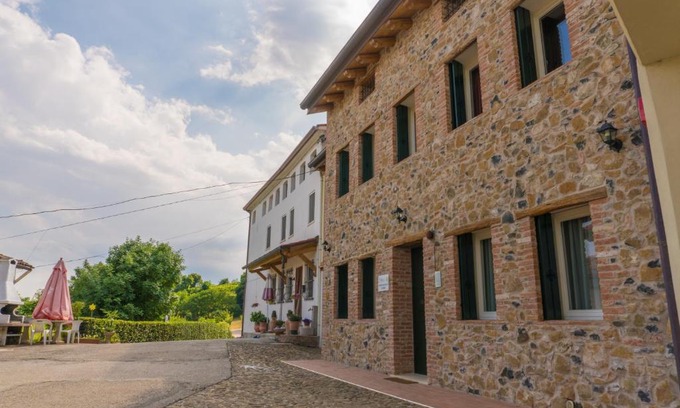 San Giorgio di Perlena House | Pet-Friendly Retreat at Agriturismo Dai Gobbi, Rated 9.3