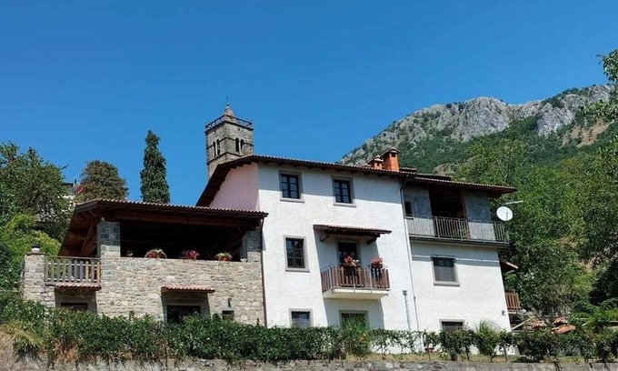 Corfino Villa | Relaxing Oceanfront Retreat at Agriturismo dal nonno Merico