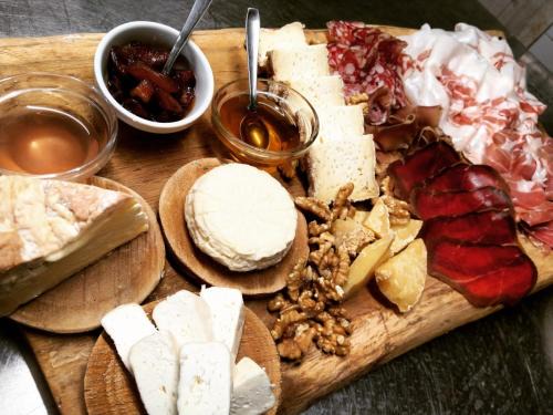 Carro House | Charming Agriturismo Il Filo di Paglia with Pet-Friendly Stay