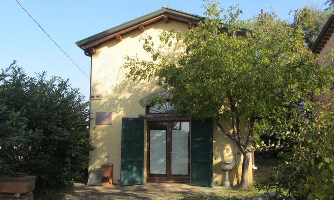 Borgo Montone Apartment | Cozy Agriturismo Elianto: Pet and Child Friendly Haven