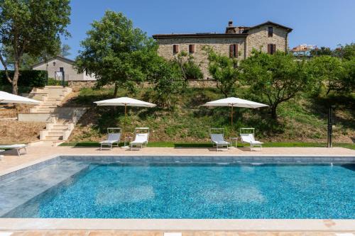 Monteluiano House | Experience Agriturismo I Gelsi di Santa Cristina: 4-Star Retreat