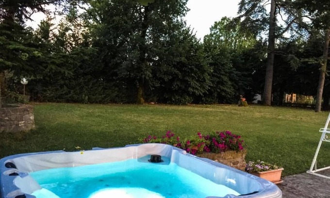 Porrena House | Exceptional Agriturismo Il Casolare with Pool & Breakfast