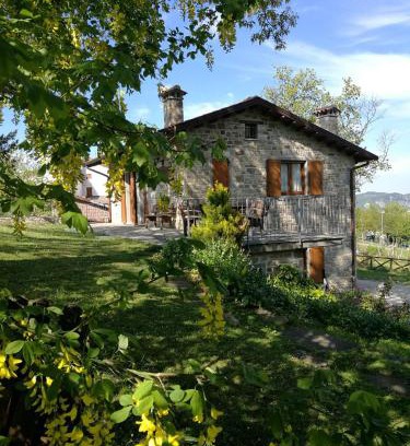 Corrubbio di Negarine House | Highly Rated Agriturismo Il Falco del Monte Fumaiolo Stay