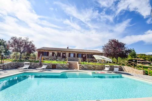 Todi House | Relax at Agriturismo Il Falco with Oceanfront Amenities