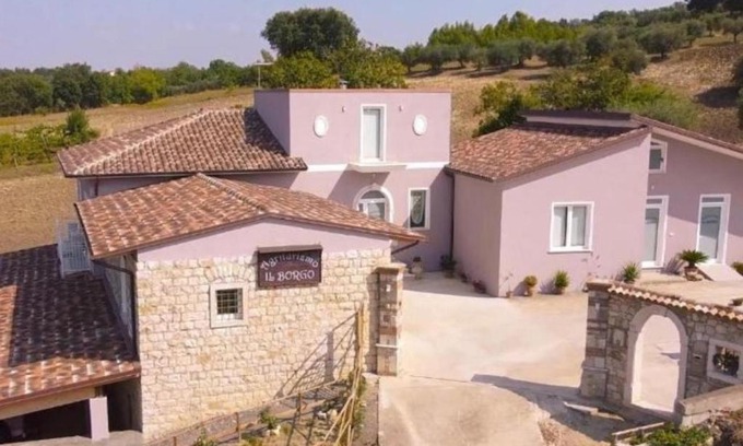 Mirabella Eclano House | Pet-Friendly Escape at Agriturismo Il Borgo – Rated 9/10