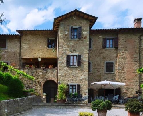 Lisciano Niccone House | Inviting Agriturismo L'Essiccatoio with Ocean View & Pool