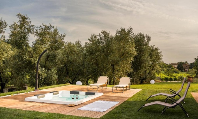 Larciano Apartment | Pet-Friendly Agriturismo La Casina nel Vigneto Escape
