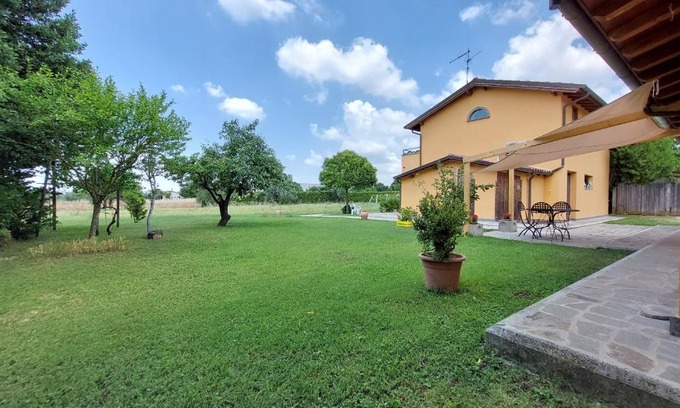 Viterbo House | Comfortable Agriturismo La Corte in Viterbo with Breakfast