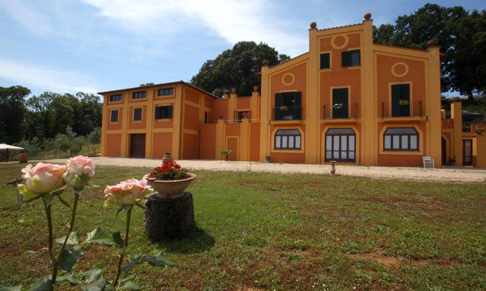 Lake Bracciano House | Pet-Friendly Agriturismo La Gismonda with Pool & Breakfast