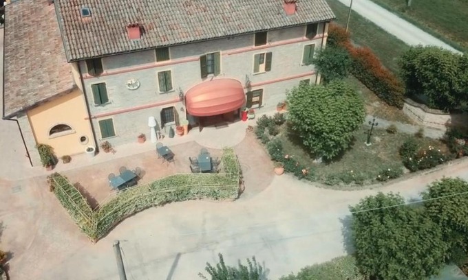 Gattatico Bed & Breakfast | Discover Agriturismo La Brezza: Pet-Friendly Retreat Awaits