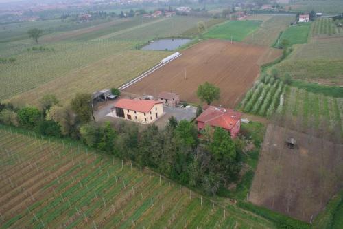 Imola House | Pet-Friendly Agriturismo La Marletta with Breakfast Included