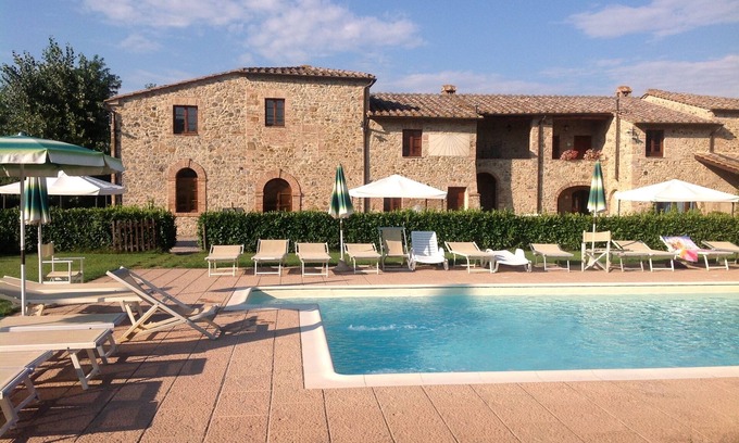 San Macario In Monte Apartment | Relaxing Agriturismo La Peschiera Near San Gimignano