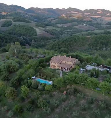 Urbania House | Serene Agriturismo La Valle Dimenticata with Ocean Views