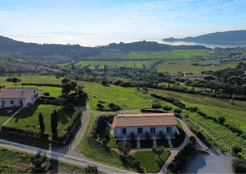 Fonte Blanda House | Relaxing Oceanfront Retreat at Agriturismo La Vista