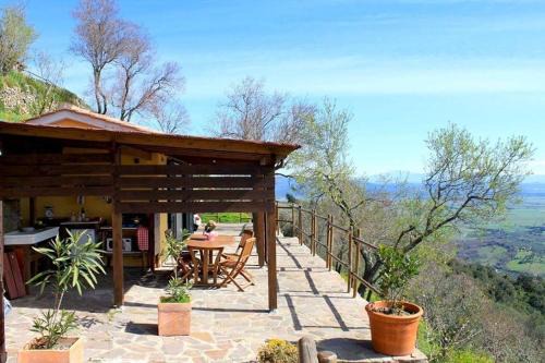 Vetulonia Cabin | Guest Rated 10/10: Oceanfront Stay at Agriturismo Le Guazze
