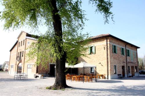 Fogliano Redipuglia Bed & Breakfast | Pet-Friendly Agriturismo Le Giarine with Breakfast & Access
