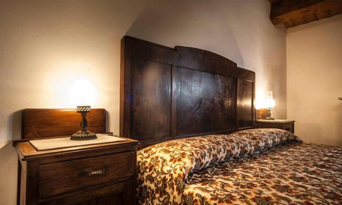 Santa Sofia dʼEpiro House | Discover Agriturismo Miracco: Pet-Friendly Retreat Awaits