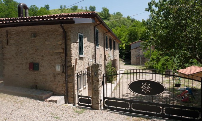Predappio House | Exceptional Agriturismo Mirasole: Pet-Friendly Retreat
