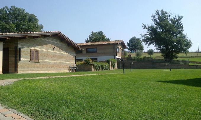 Trevignano Romano House | Relaxing Getaway at Agriturismo Monte dell'Olmo