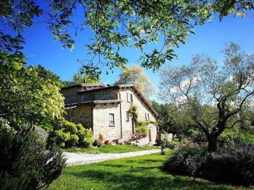 Monteluiano House | Experience Agriturismo Montesalce: Pet-Friendly Retreat