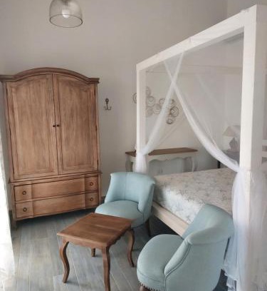 Ustica House | Top-Rated Agriturismo Pagliuzzo with Family-Friendly Amenities