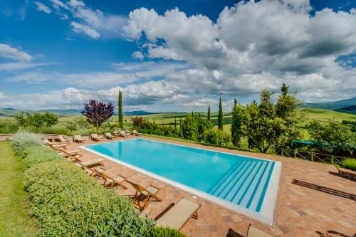 Castiglione d'Orcia Apartment | Idyllic Agriturismo Poggio Istiano with Pool & Ocean View