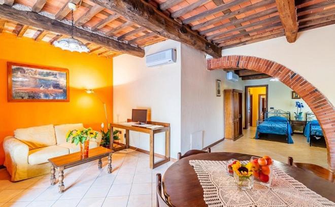 Ponte Buggianese House | Discover Agriturismo Settepassi: Pet-Friendly Oasis in Tuscany
