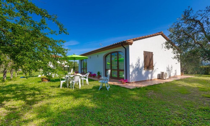 Piombino House | Explore Agriturismo Valle dei Venti: Family-Friendly Retreat