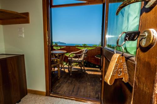 Caprioli House | Oceanfront Agriturismo Valle di Marco with Breakfast Included